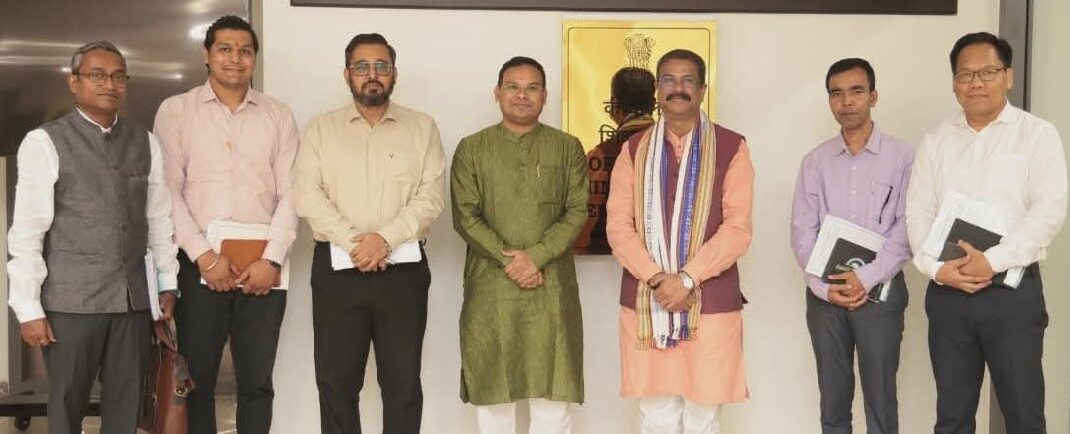 রাজ্যের উচ্চশিক্ষা ক্ষেত্রের উন্নয়নে নয়াদিল্লিতে কেন্দ্রীয় শিক্ষামন্ত্রীর সঙ্গে রাজ্যের উচ্চশিক্ষামন্ত্রীর বৈঠক