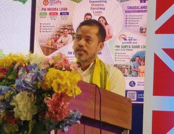 ব্যাঙ্কের কর্মীরাই নিজেদের বেতন অন্য ব্যাঙ্কে তুলছেন, ক্ষোভ প্রকাশ সমবায় মন্ত্রীর