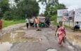 রাস্তার বেহাল দশার প্রতিবাদে ডুকলিতে অটোচালকদের অবরোধ, জনদুর্ভোগ চরমে
