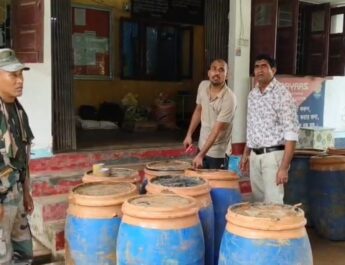 সিধাইয়ের সুরেন্দ্রনগরে ১২ ড্রাম ভর্তি ৫৭০ কেজি গাঁজা উদ্ধার, গ্রেফতার নেশা কারবারি