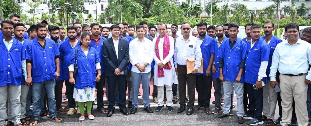 প্রত্যন্ত অঞ্চলে পশুচিকিৎসা পৌঁছে দিতে ৫০টি মিনি মোবাইল ভেটেনারী ইউনিটের উদ্বোধন